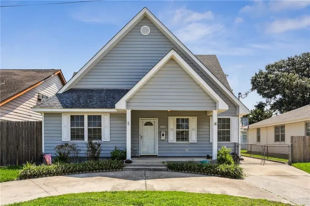 $3,400 | 661 East William David Parkway, Metairie, LA 70005