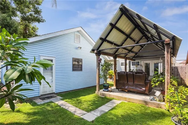 $3,400 | 661 East William David Parkway, Metairie, LA 70005