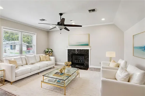 $3,400 | 661 East William David Parkway, Metairie, LA 70005