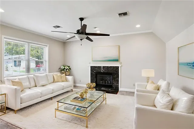 $3,400 | 661 East William David Parkway, Metairie, LA 70005