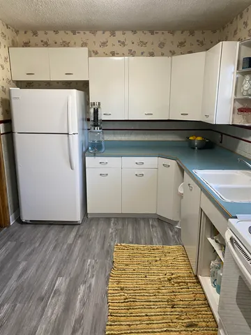 $79,500 | 904 East 8th Street, Harper, KS 67058