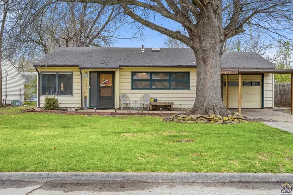 $149,000 | 1533 Southwest 23rd Park, Topeka, KS 66611