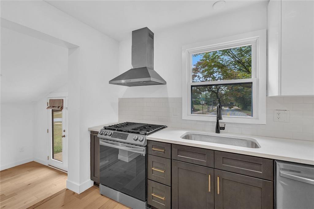 1265 Calhoun Avenue East Point, GA 30344 - Photo 11 of 26