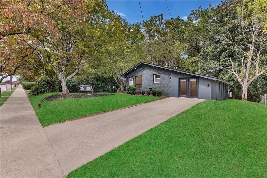 1265 Calhoun Avenue East Point, GA 30344 - Photo 3 of 26