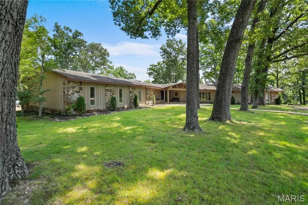 $1,250,000 | 2402 Ripley Route North, Doniphan, MO 63935