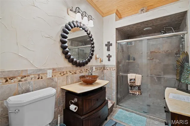 $1,350,000 | 2402 Ripley Route North, Doniphan, MO 63935