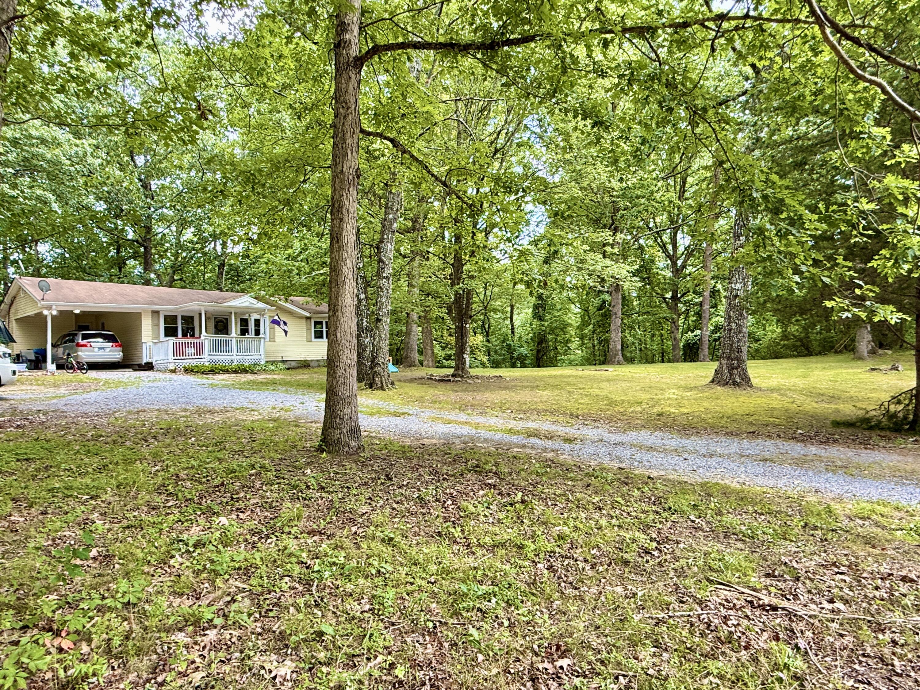 5404 Sawyer Road Signal Mountain, TN 37377 - Photo 3 of 21 IMG_1948