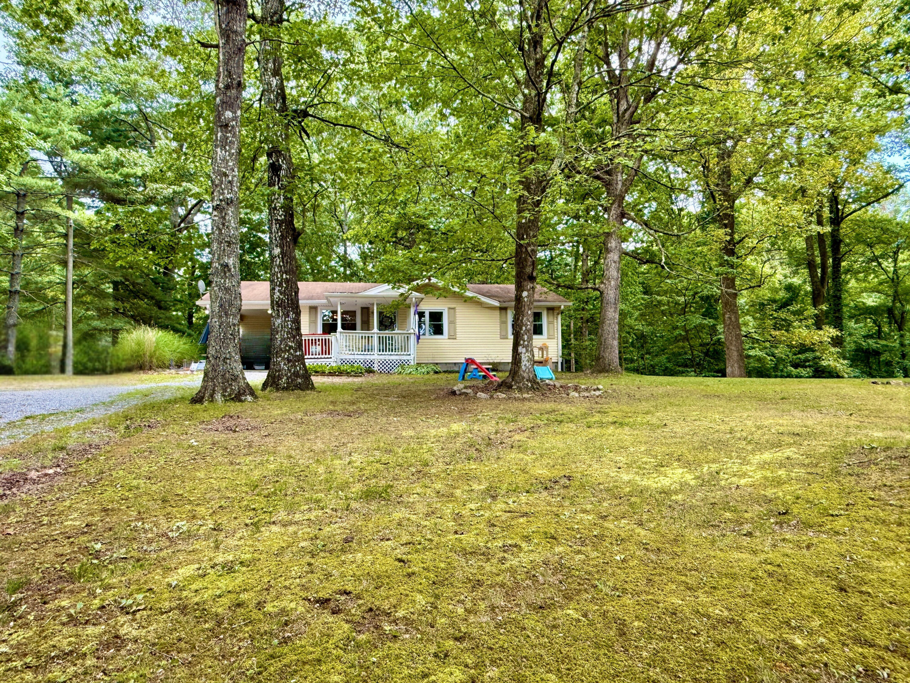 5404 Sawyer Road Signal Mountain, TN 37377 - Photo 4 of 21 *7301