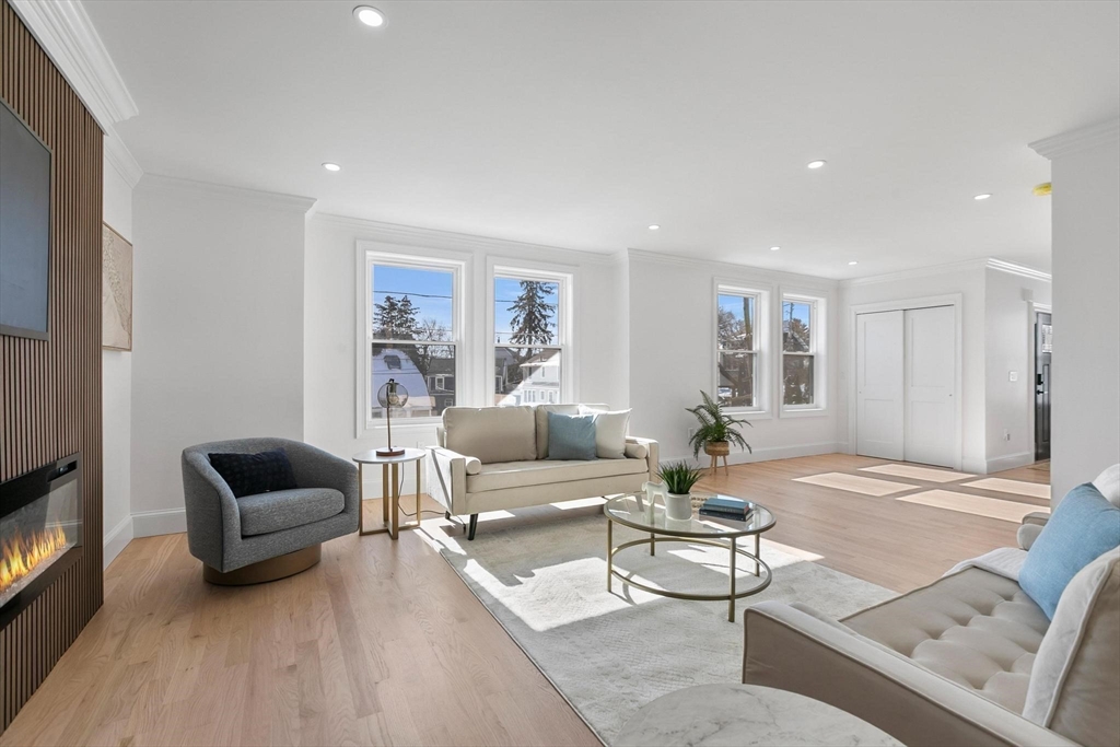 25 Landry Road Medford, MA 02155 - Photo 10 of 42 Gallery Image 10