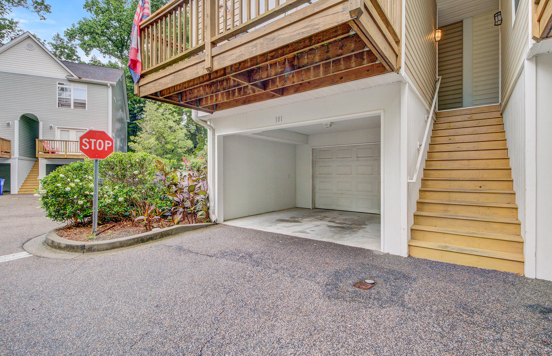 1829 Dogwood Road, Unit 101 Charleston, SC 29414 - Photo 4 of 29 4