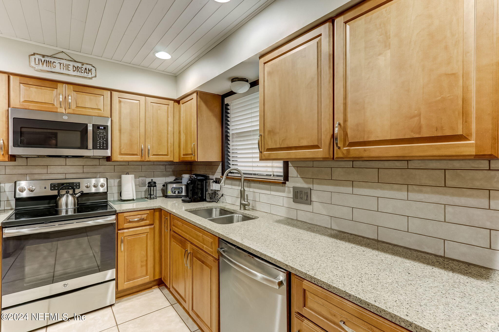 1065 Kings Road Neptune Beach, FL 32266 - Photo 15 of 37 16-web-or-mls-28_1065 Kings Rd