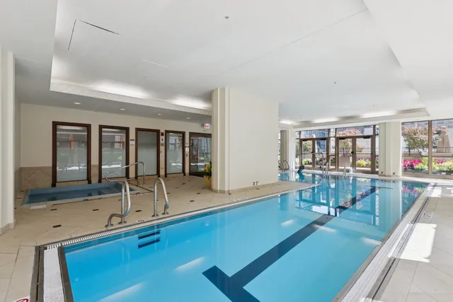 $995,000 | 21 East Huron Street, Unit 1806, Chicago, IL 60611