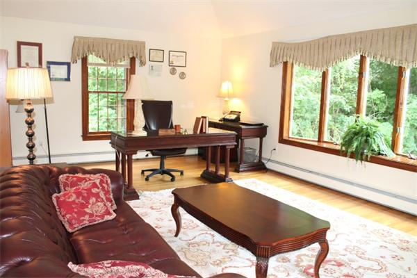 41 Walnut Street Lexington, MA 02421 - Photo 17 of 30 Gallery Image 17