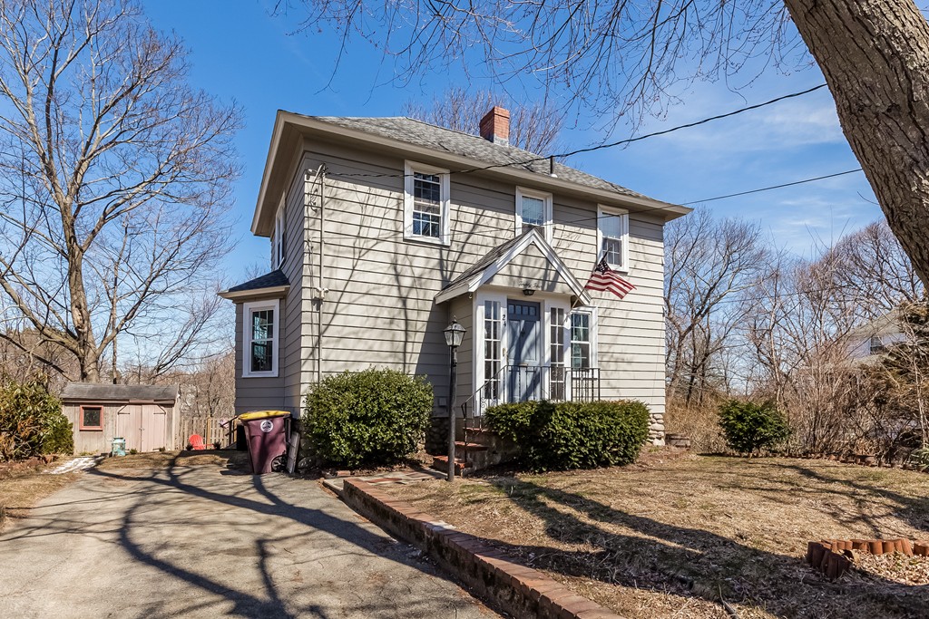 24 Hobamack Road Weymouth, MA 02191 - Photo 2 of 30 Gallery Image 2