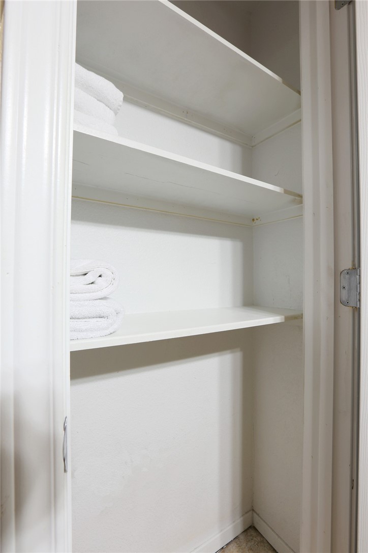 910 West 25th Street, Unit 502 Austin, TX 78705 - Photo 16 of 26 a close view of closet
