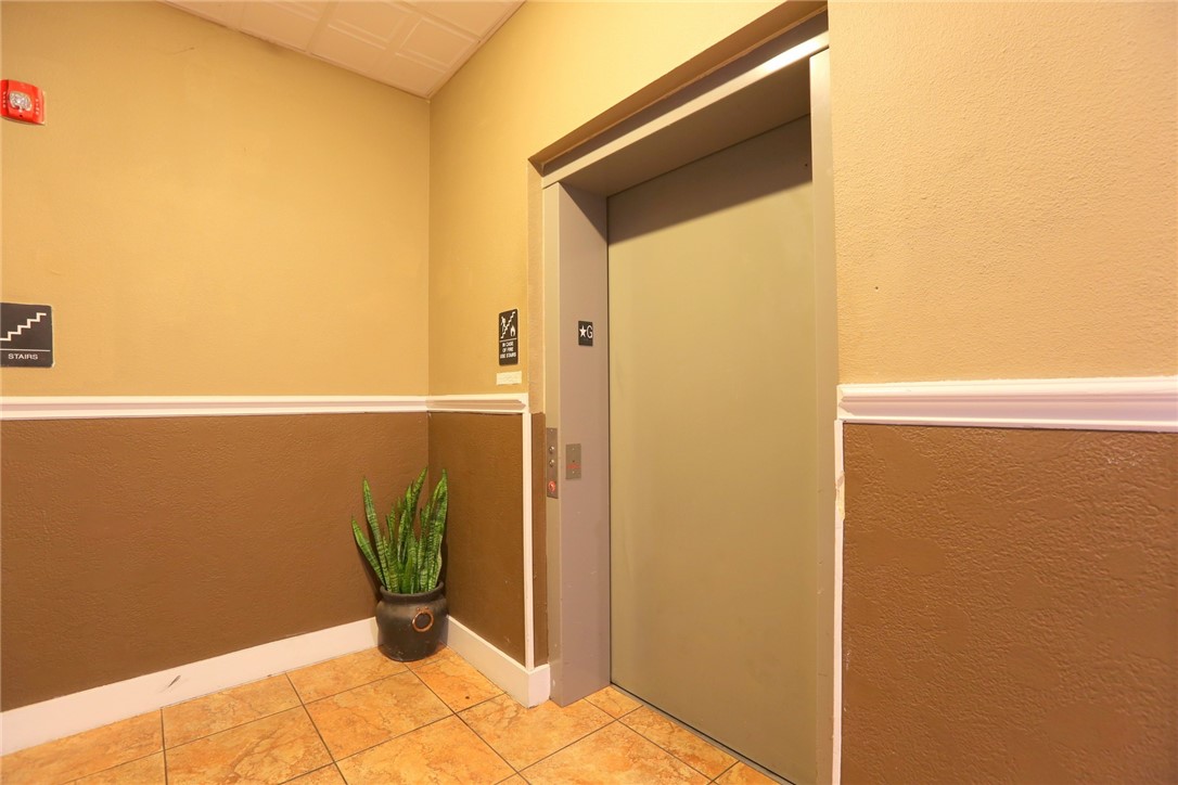 910 West 25th Street, Unit 502 Austin, TX 78705 - Photo 22 of 26 a view of a balcony