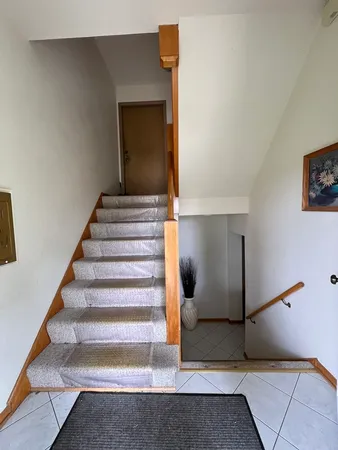 $2,200 | 8887 North Grace Avenue, Unit 2, Niles, IL 60714