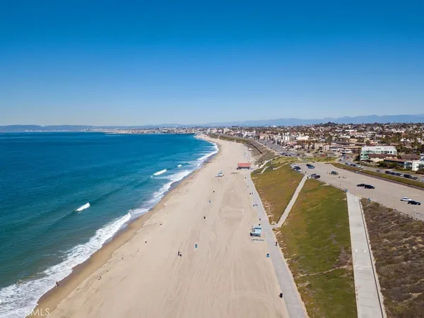 $4,840 | 218 Calle De Arboles, Redondo Beach, CA 90277
