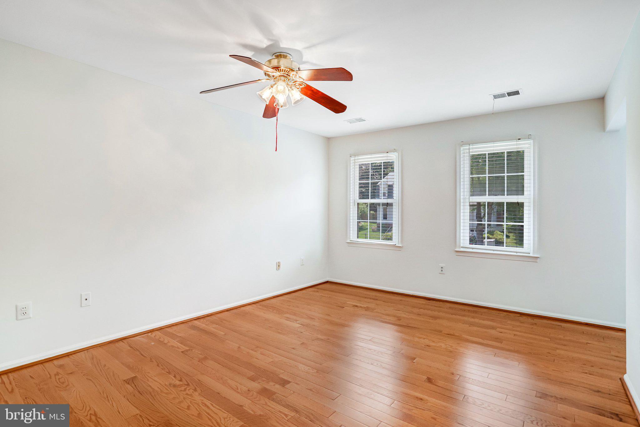 124 Environs Road Sterling, VA 20165 - Photo 37 of 62