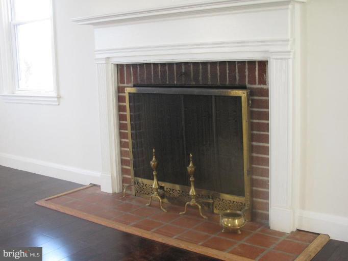 1614 Burnwood Road Baltimore, MD 21239 - Photo 5 of 11