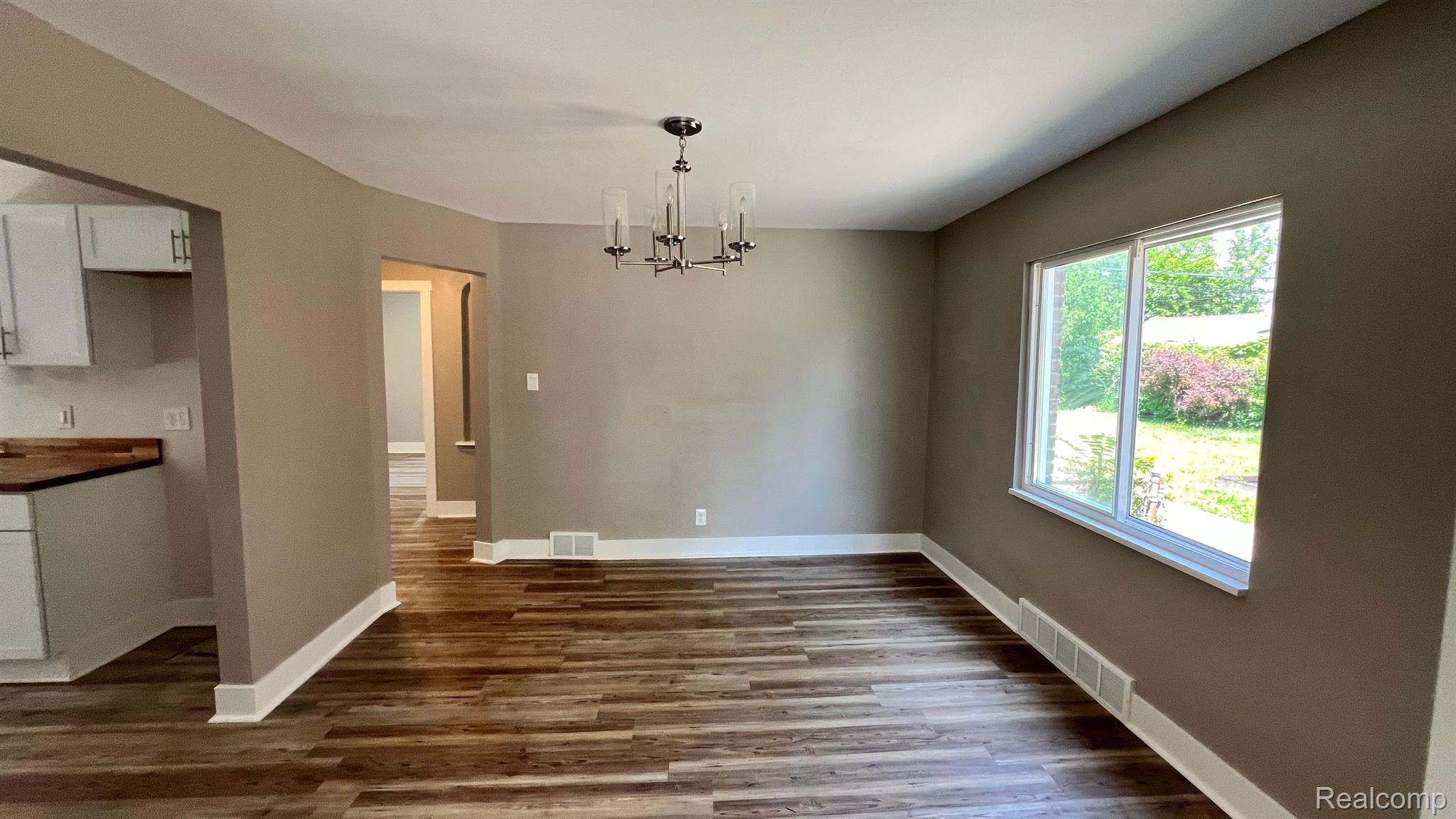 10447 Roxbury Street Detroit, MI 48224 - Photo 4 of 12 Gallery Image 4