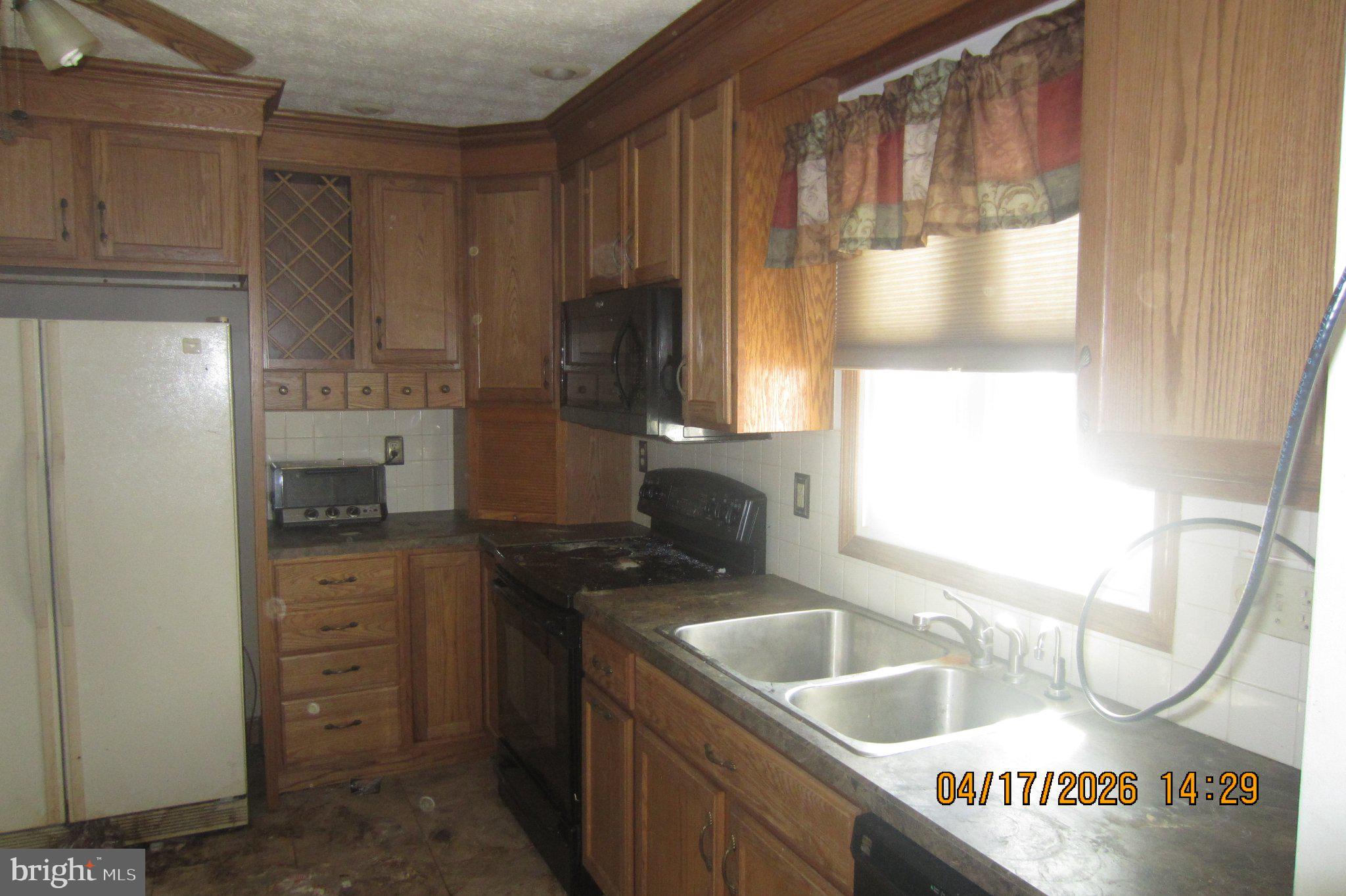 312 Sarhelm Road Harrisburg, PA 17112 - Photo 24 of 62 Charming kitchen with rustic appeal.