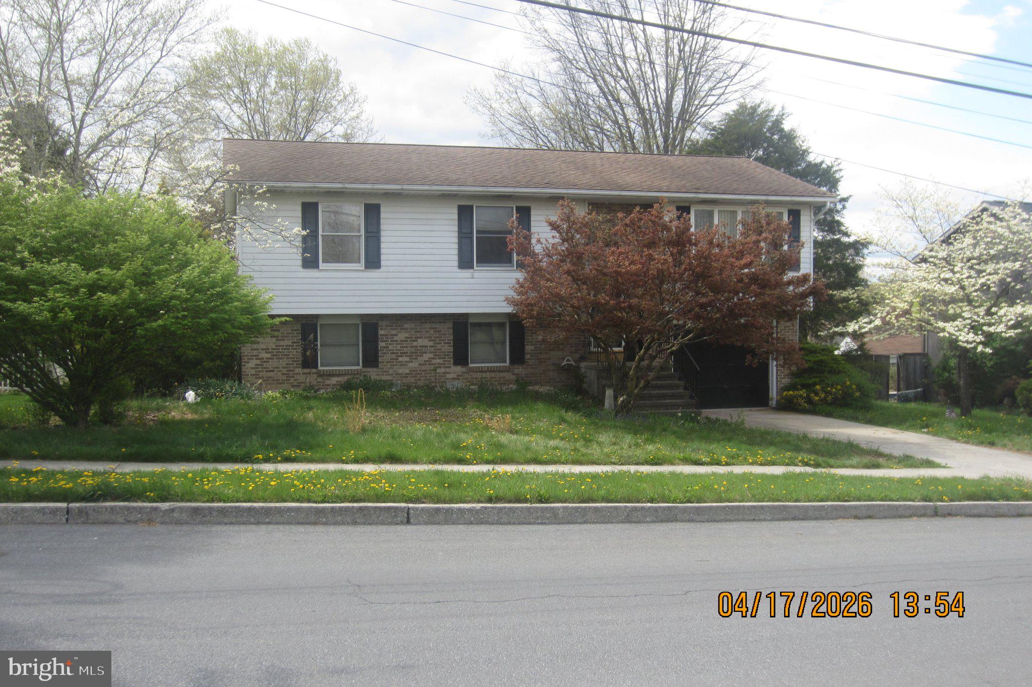 312 Sarhelm Road Harrisburg, PA 17112 - Photo 10 of 62 Charming split-level home with greenery.