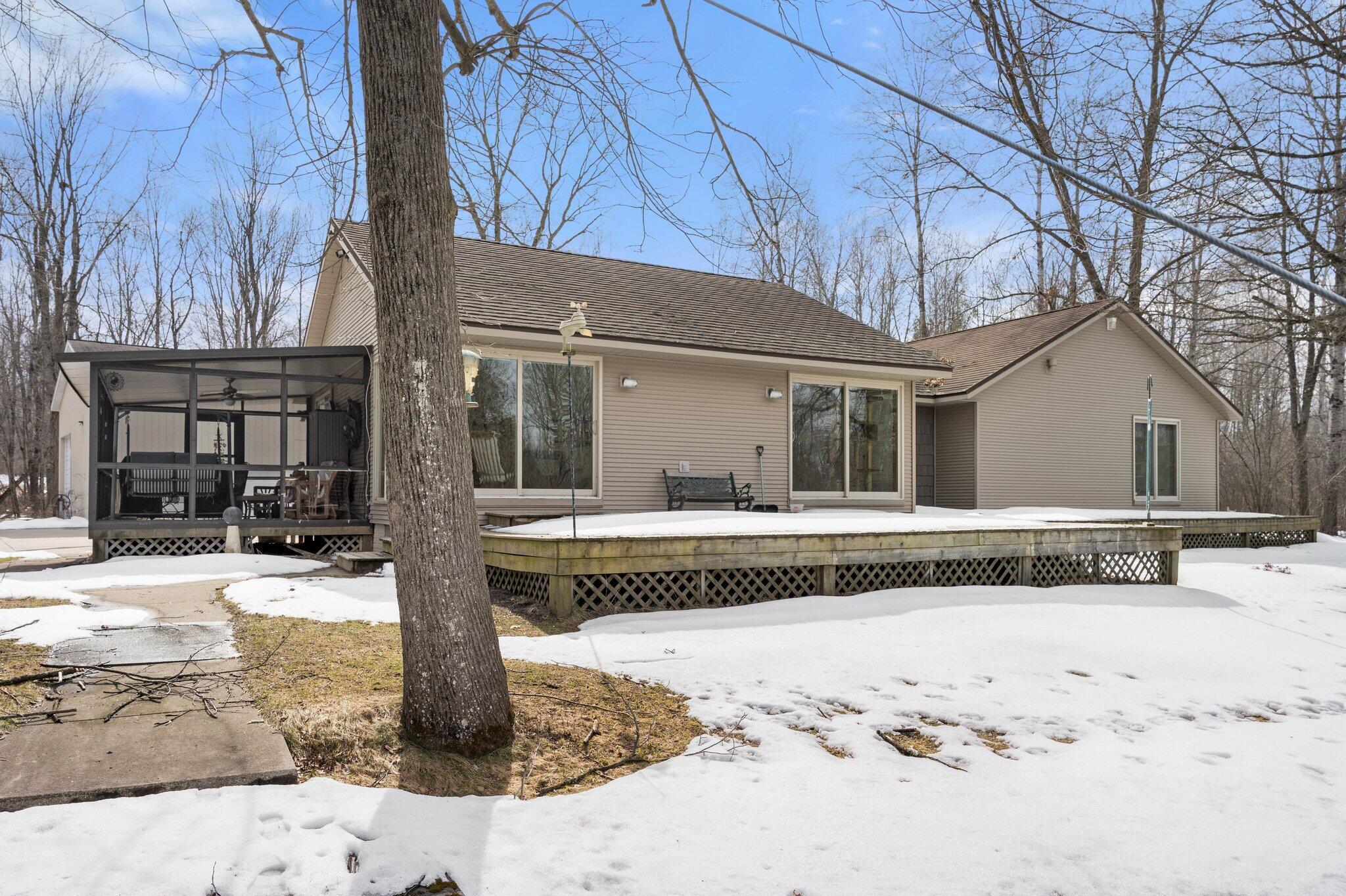 10430 River Road Evart, MI 49631 - Photo 7 of 56 53-web-or-mls-DSC05654