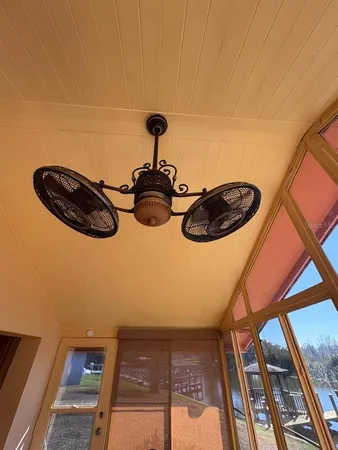 a view of livingroom with furniture