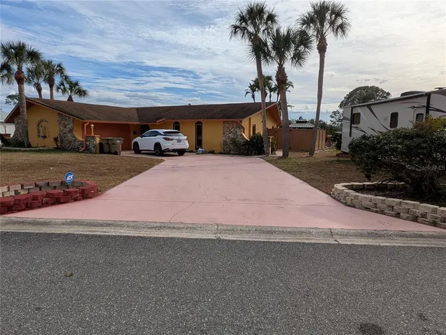 $3,695 | 5330 King's Court, Fruitland Park, FL 34731