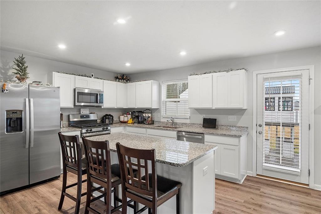 301 Ruth Court Imperial, PA 15126 - Photo 9 of 40 Gallery Image 9