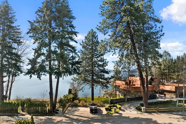 $1,850,000 | 1107 East Lakeshore Drive, Coeur D'Alene, ID 83814