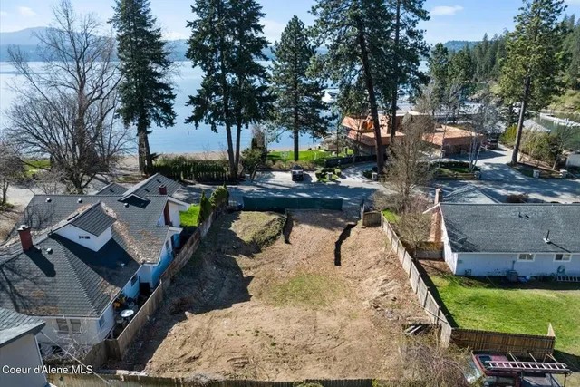 $1,850,000 | 1107 East Lakeshore Drive, Coeur D'Alene, ID 83814