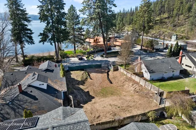 $1,850,000 | 1107 East Lakeshore Drive, Coeur D'Alene, ID 83814