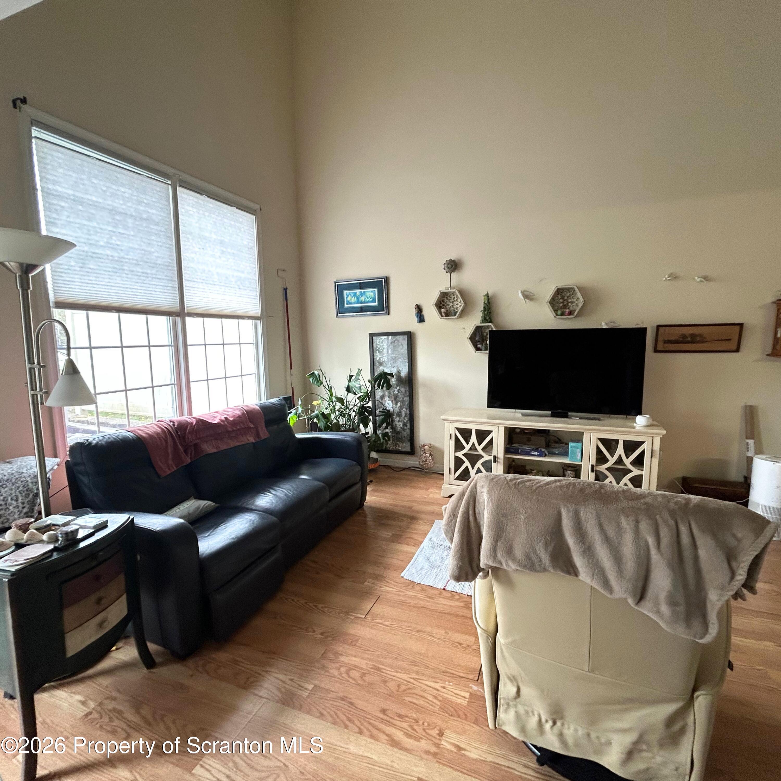 515 Howertown Road Northampton, PA 18067 - Photo 8 of 26 Living Room