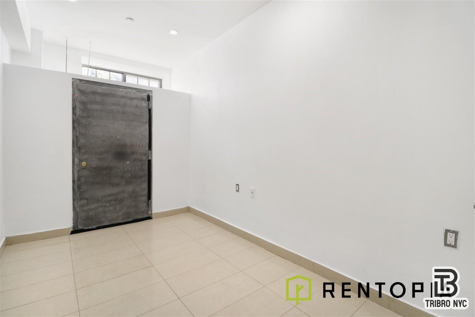 753 Lexington Avenue, Unit 1D Brooklyn, NY 11221 - Photo 5 of 8 a view of an empty room
