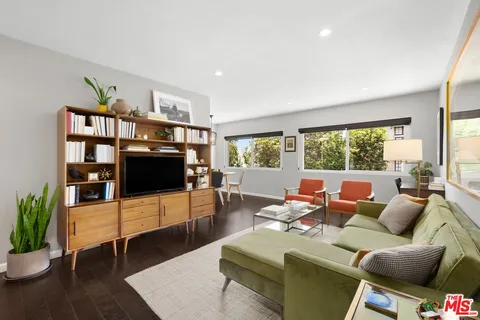 $610,000 | 1722 Brockton Avenue, Unit 16, Los Angeles, CA 90025