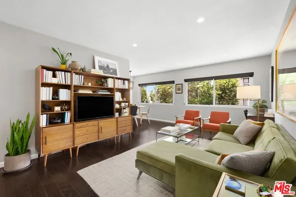 $610,000 | 1722 Brockton Avenue, Unit 16, Los Angeles, CA 90025
