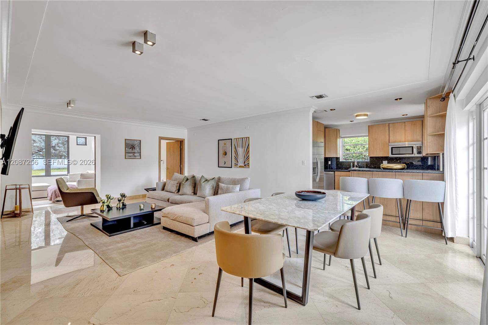 1815 Daytonia Road Miami Beach, FL 33141 - Photo 7 of 37 Gallery Image 7
