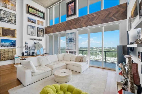 $10,000 | 3470 East Coast Avenue, Unit PH202, Miami, FL 33137