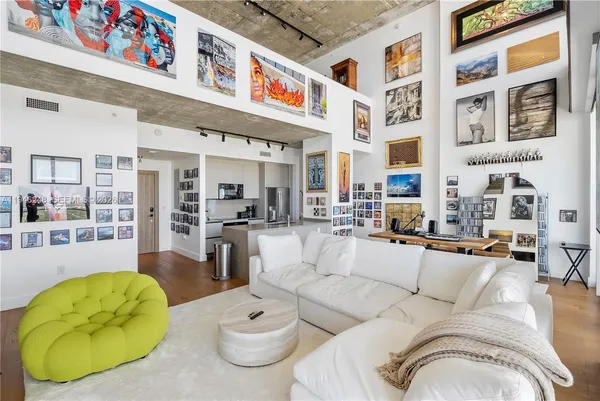 $10,000 | 3470 East Coast Avenue, Unit PH202, Miami, FL 33137