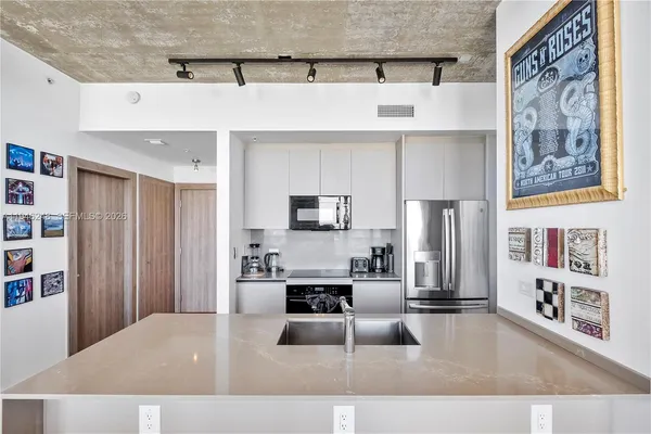 $10,000 | 3470 East Coast Avenue, Unit PH202, Miami, FL 33137