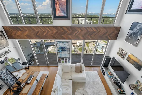 $10,000 | 3470 East Coast Avenue, Unit PH202, Miami, FL 33137