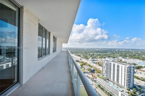 $10,000 | 3470 East Coast Avenue, Unit PH202, Miami, FL 33137