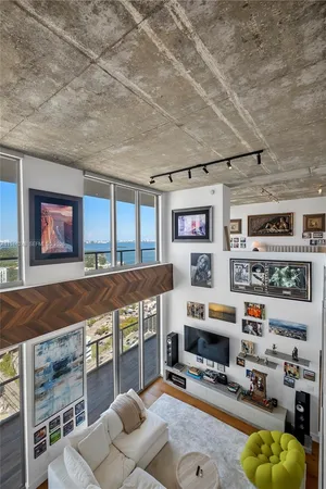 $10,000 | 3470 East Coast Avenue, Unit PH202, Miami, FL 33137