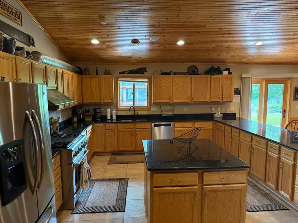 $1,200,000 | 44384 Grace Lake Road, Hinckley, MN 55037