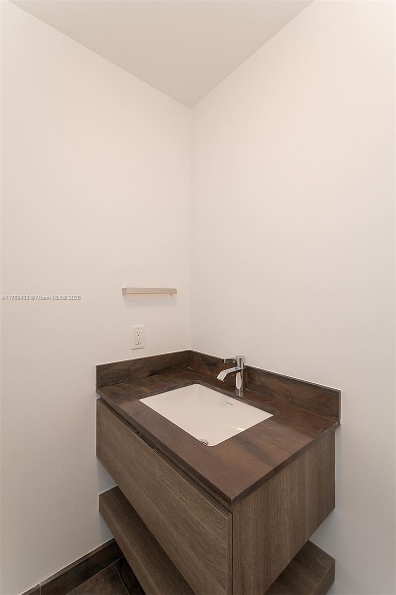 360 Ocean Drive, Unit 1004S Key Biscayne, FL 33149 - Photo 20 of 25