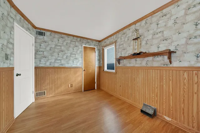 $299,900 | 5611 South Monitor Avenue, Chicago, IL 60638