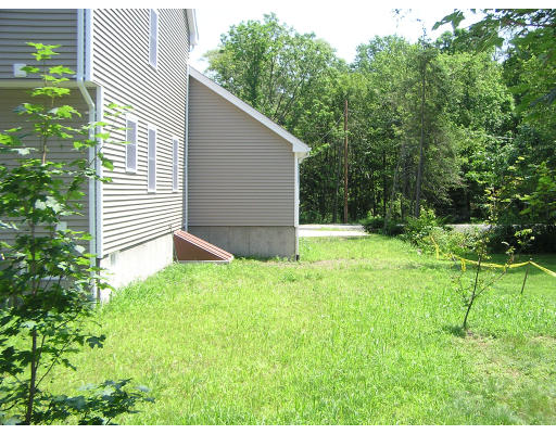 53 Spring Street Wakefield, MA 01880 - Photo 8 of 9 Gallery Image 8