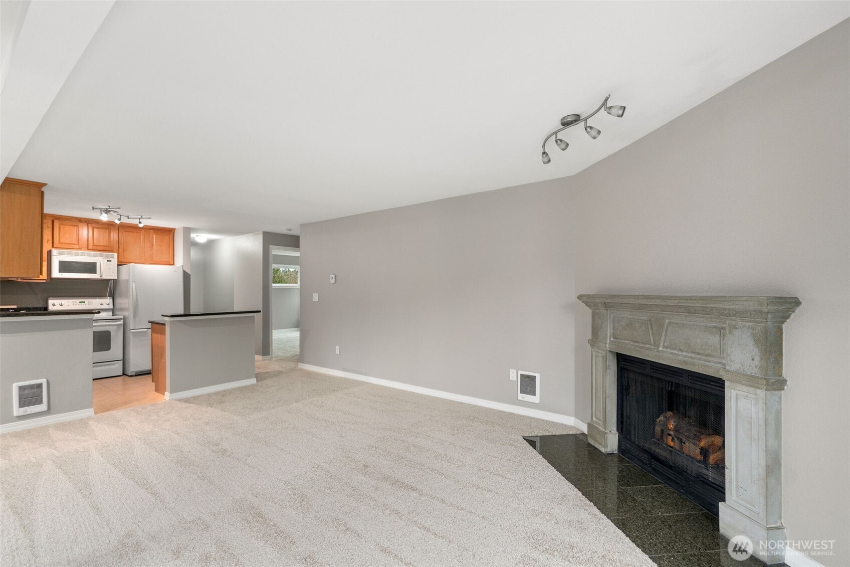 20318 Bothell Everett Highway, Unit A204 Bothell, WA 98012 - Photo 8 of 35